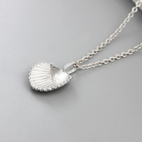 925 sterling silver shell shape pearl charm necklace