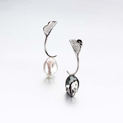 Sterling silver fashion baroque pearl earrings