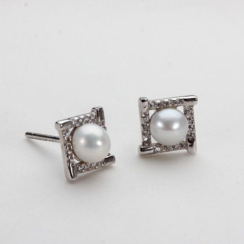 Cubic zirconia pearl silver square stud earrings